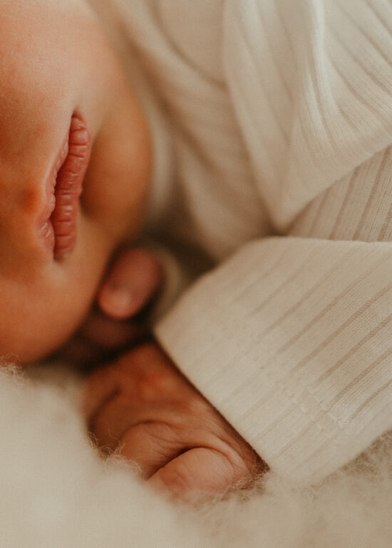 Ronja Bensch Hochzeitsfotograf Leverkusen: Newborn Fotoshooting
