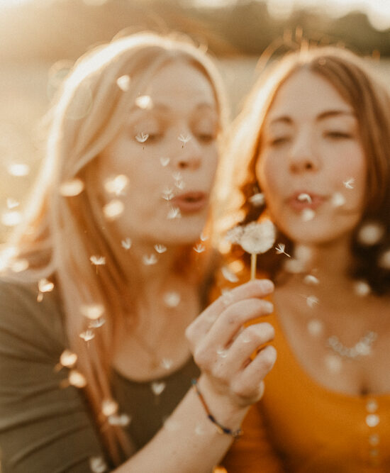 Ronja Bensch Hochzeitsfotograf Leverkusen: Freundinnen Fotoshooting Heide