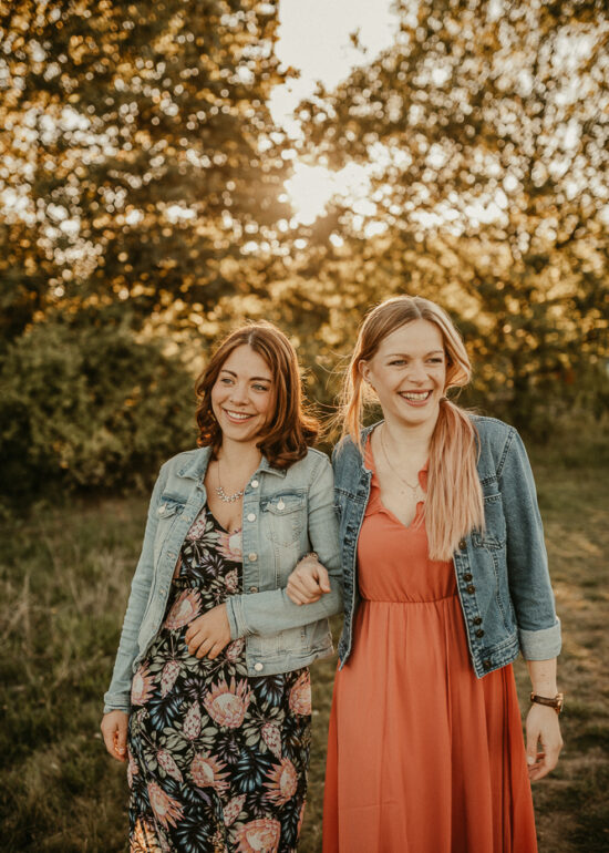 Ronja Bensch Hochzeitsfotograf Leverkusen: Freundinnen Fotoshooting Heide