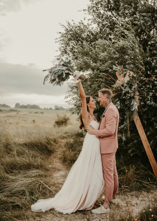 Ronja Bensch Hochzeitsfotograf Leverkusen: Hochzeit Fotoshooting Strand Schilling