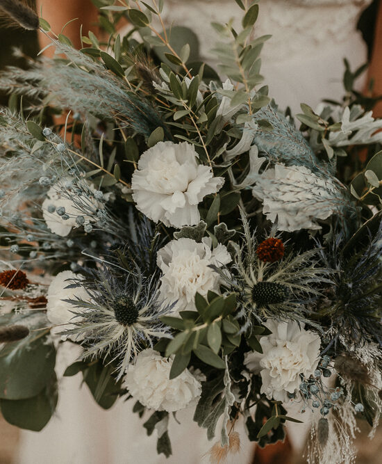 Ronja Bensch Hochzeitsfotograf Leverkusen: Hochzeit Fotoshooting Strand Schilling Brautstrauß