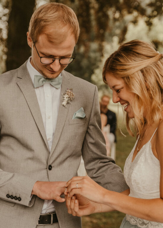 Ronja Bensch Hochzeitsfotograf Leverkusen: Hochzeit in Weeze Trauung