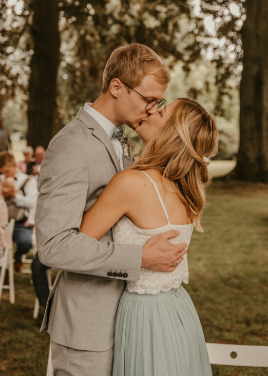 Ronja Bensch Hochzeitsfotograf Leverkusen: Hochzeit in Weeze Trauung