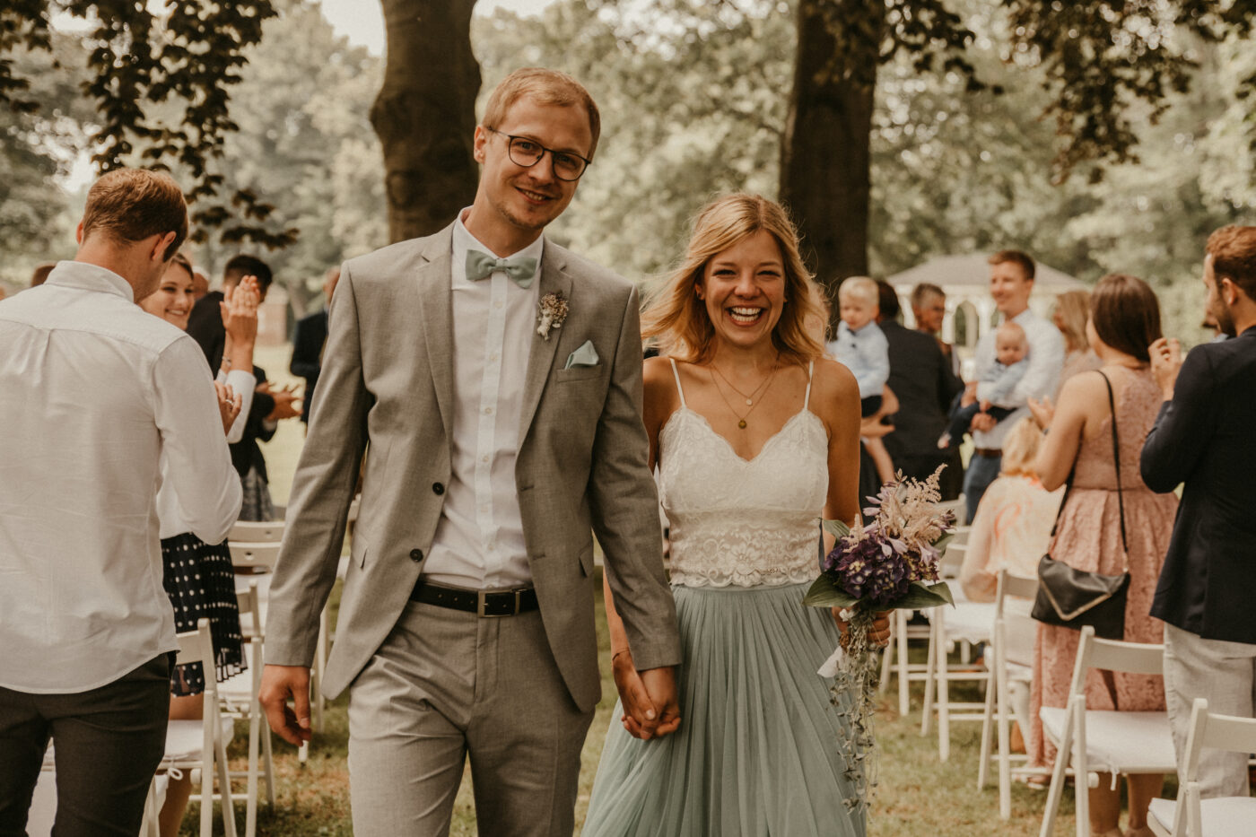 Ronja Bensch Hochzeitsfotograf Leverkusen: Hochzeit in Weeze Trauung