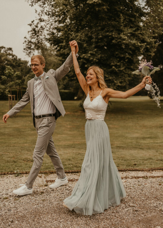 Ronja Bensch Hochzeitsfotograf Leverkusen: Hochzeit in Weeze Sektempfang