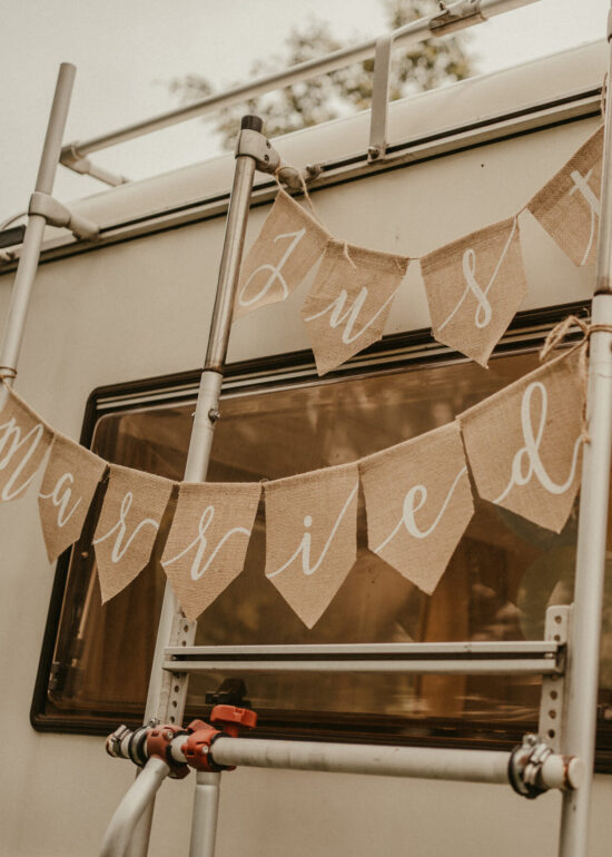 Ronja Bensch Hochzeitsfotograf Leverkusen: Hochzeit in Weeze Dekoration