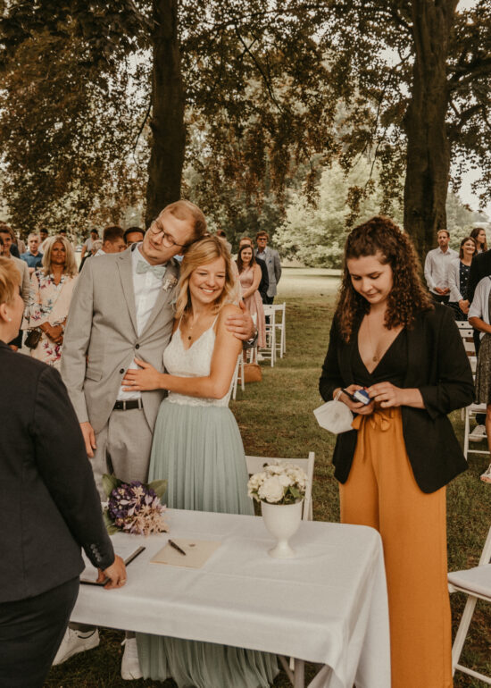 Ronja Bensch Hochzeitsfotograf Leverkusen: Hochzeit in Weeze Trauung