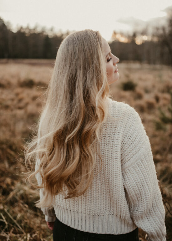 Ronja Bensch Hochzeitsfotograf Leverkusen: Portrait Fotoshooting natürliche Fotos