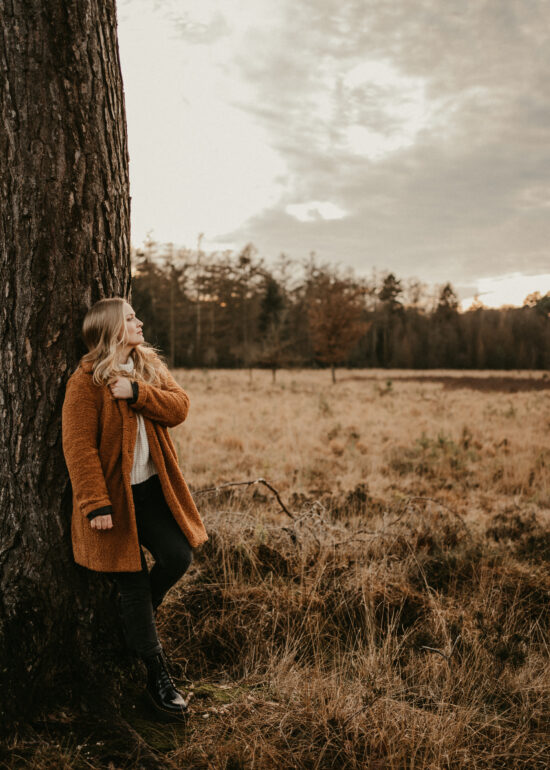 Ronja Bensch Hochzeitsfotograf Leverkusen: Portrait Fotoshooting natürliche Fotos