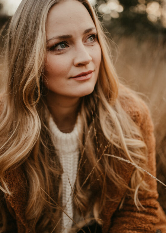 Ronja Bensch Hochzeitsfotograf Leverkusen: Home Fotoshooting natürliche Fotos