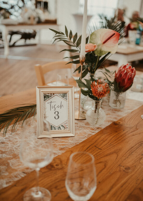 Ronja Bensch Hochzeitsfotograf Leverkusen: Hochzeit Tischdeko