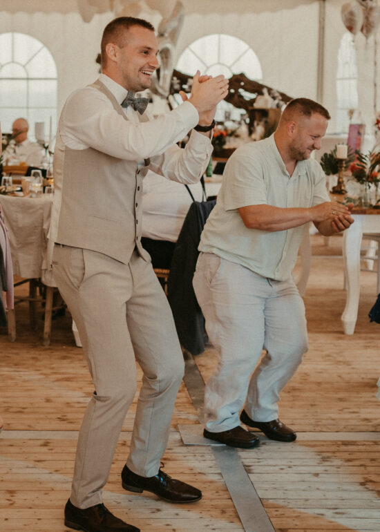 Ronja Bensch Hochzeitsfotograf Leverkusen: Hochzeitsfeier Party