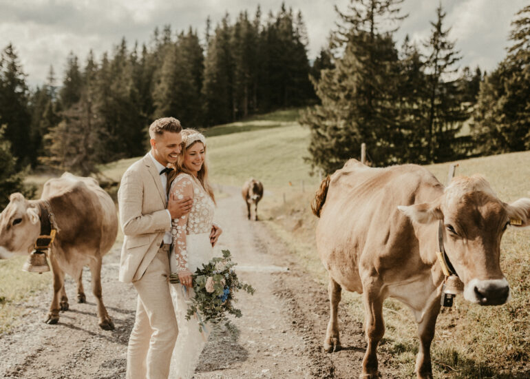 Ronja Bensch Hochzeitsfotograf Leverkusen: Hochzeitsfotos Fotoshooting Berge in der Schweiz