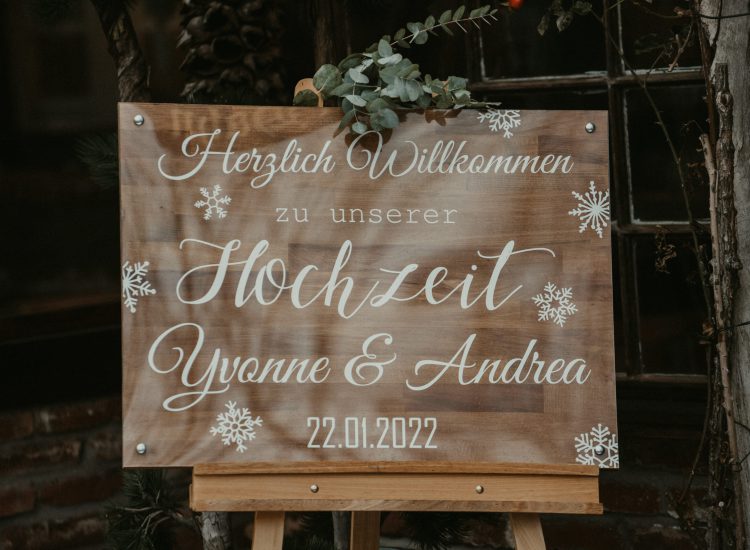 Ronja Bensch Fotografie – Hochzeitsfotograf Leverkusen: Willkommensschild Ronja Bensch Fotografie – Hochzeitsfotograf Leverkusen: Willkommensschild